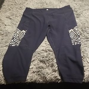 Target Navy crop leggings